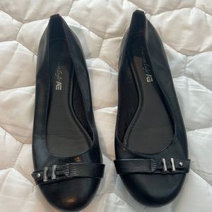 Size 10 AE American Eagle black flats